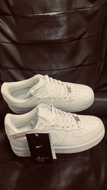 парные спортивные костюмы: Кроссовки, 38, Nike, Новый, цвет - Белый, Платная доставка
