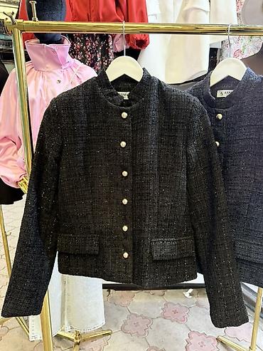 Пиджаки, жакеты: Жакет из твида в стиле Chanel - Фактура: плотный рельефный твид с — 3
