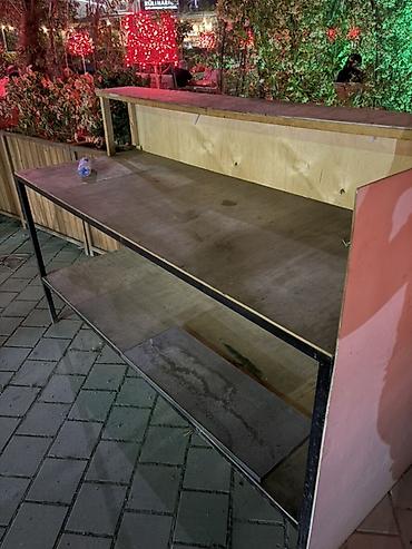 reseption masa: Metal karkaslı vitrin/rezepşn tipli masa Döner ucun, restorana aid - — 3