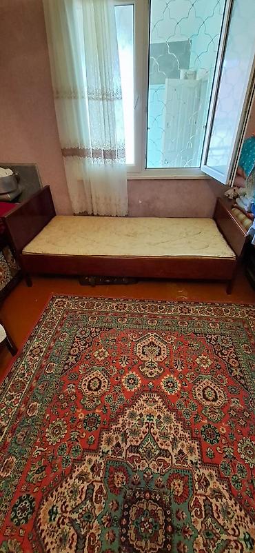 Çarpayılar: İşlənmiş, İkinəfərlik çarpayı, Bazasız, Matras ilə, Siyirməsiz, Rumıniya — 1
