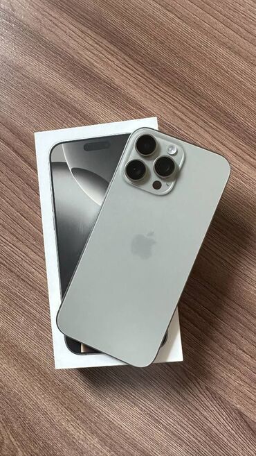 Apple iPhone: IPhone 16 Pro Max, Б/у, 256 ГБ, Natural Titanium, Защитное стекло, Кабель, Коробка, 92 %