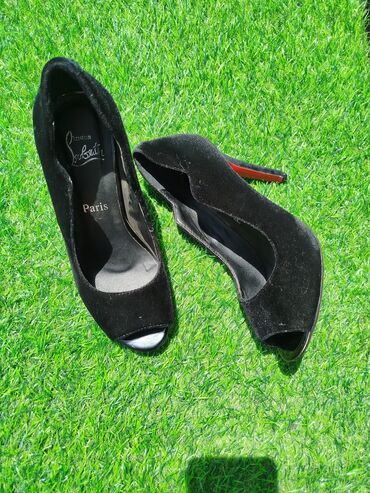 кроссовки 43 размер: Туфли 36, цвет - Черный