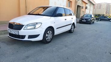 maşın satsi: Skoda Fabia: 1.2 l | 2012 il 211000 km Universal