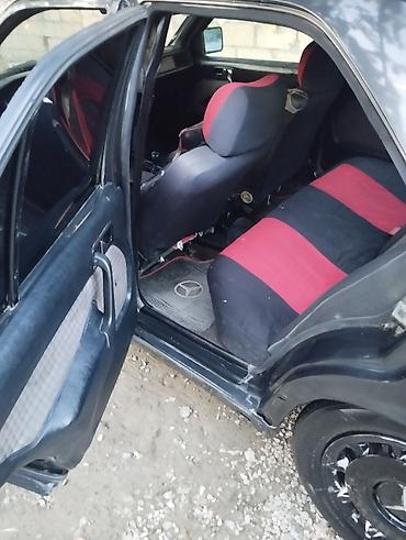 w202 yan guzgusu: Mercedes-Benz 190 (W201) sedan - Kuzov: qara rəng, 4 qapı, klassik — 10