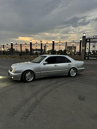 x class: Mercedes-Benz E-Class: 2000 г., 4.3 л, Автомат, Бензин, Седан — 4
