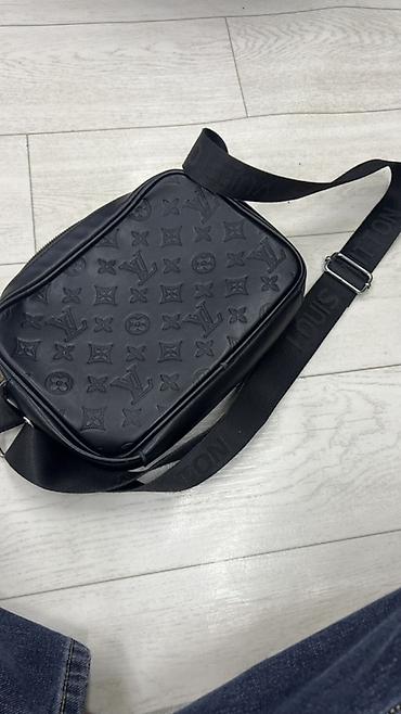 Классические сумки: Классическая сумка, Louis Vuitton, Материал: Экокожа, Застежка на молнии, Унисекс, Б/у — 3