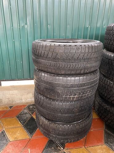 шина 19: Шиналар 215 / 50 / R 17, Кыш, Комплект, Жапония, Bridgestone