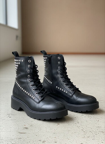 Gležnjače: Gležnjače, Steve Madden, 39 na lalafo.rs — 1 Gležnjače: Gležnjače, Steve Madden, 39 — 1