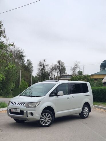 Mitsubishi: Mitsubishi Delica: 2007 г., 2.4 л, Автомат, Бензин, Минивэн
