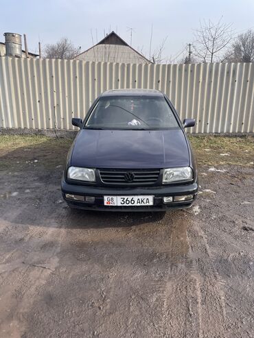 Volkswagen: Volkswagen Vento: 1995 г., 1.8 л, Механика, Газ