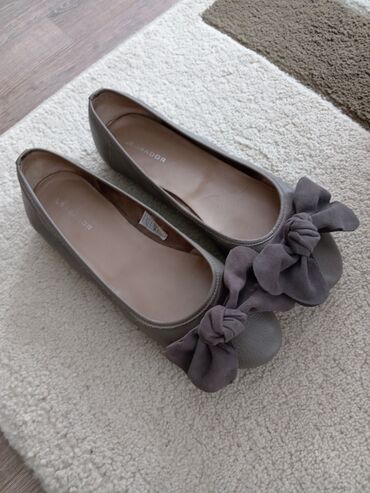 Shoes: Ballet shoes, Labrador, 38.5
