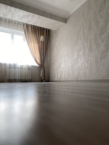 продаю квартиру городок строителей: 1 комната, 40 м², Индивидуалка, 4 этаж, Дизайнерский ремонт