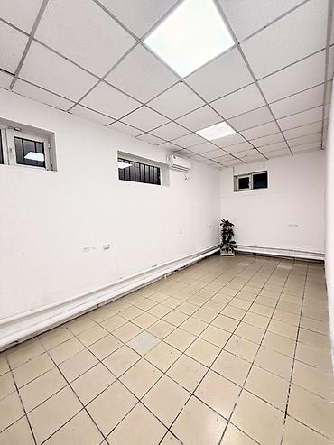 Аренда помещений свободного назначения: Сдается офис 25м2 1 этаж 1 линия. Вход с Улицы. Доступ 24/7 - Входные — 7