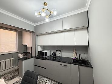 Продажа квартир: 3 комнаты, 85 м², Асанбай мкр 106 серия, 1 этаж — 8
