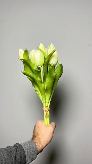 Süni güllər: Məhsul: Tülpan gulleri - Rənglər: Şaftalı-narıncı və ağ tonlarda — 3