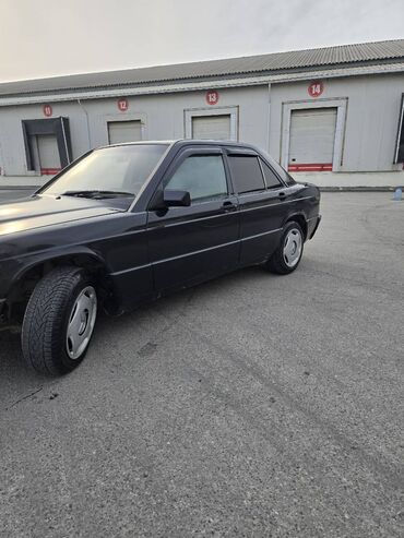 xezer avtomobil qiymetleri: Mercedes-Benz 190 (W201): 2 l | 1992 il Sedan