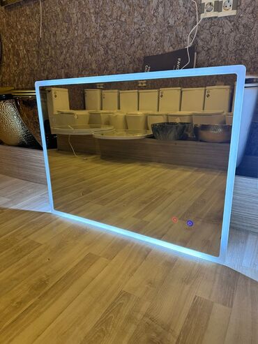 Güzgülər: Güzgü Divar üçün, Dekorativ, Arxa işıqlı — 9