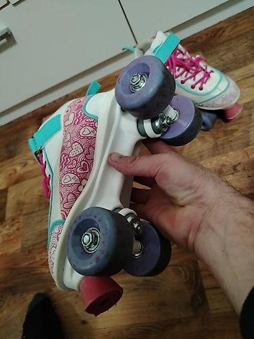 Roleri i rolšue: Rosule broj 35-36 - Tip: klasični roleri sa četiri točka (po dva — 9