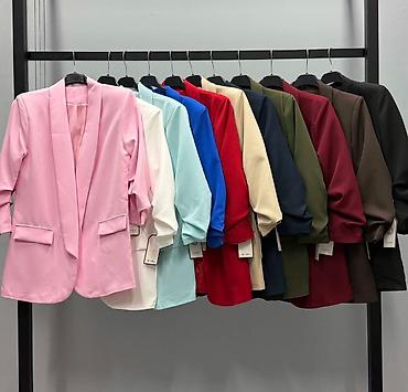 bench jakna: Sakoi koji svakoj zeni trebaju dostupni u puno prelepih boja ▪︎Cena — 4