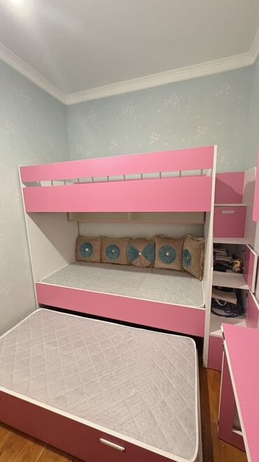 Uşaq və gənc otağı üçün dəstlər: Oğlan və qız üçün, İşlənmiş, Dolab, Yazı masası — 2