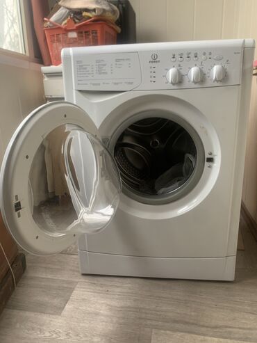 ищу помещения под швейный цех: Стиральная машина Indesit, Б/у, Автомат, До 6 кг