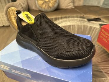 Krasofkalar və idman ayaqqabıları: Ölçü :39 teze ayakkabi Skechers firmasi