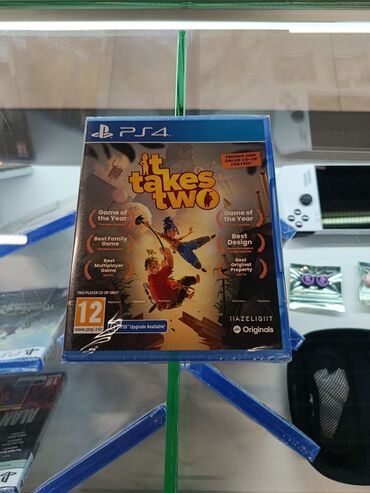 один из нас 2: Видеоигра "It Takes Two" для PlayStation 4. Это приключенческая игра