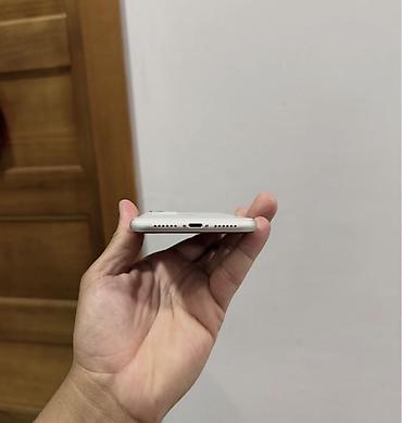 сколько стоит iphone 5: IPhone 11, 128 GB, Ağ, Zəmanət, Simsiz şarj, Face ID — 5