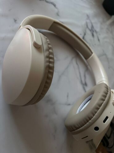 наушник м10: Накладные, Новый, Беспроводные (Bluetooth), Классические
