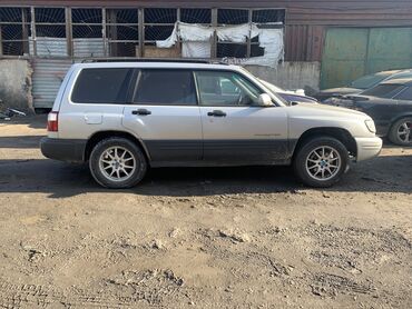 Subaru: Subaru Forester: 2001 г., 2 л, Автомат, Бензин, Кроссовер