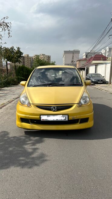 семёрка ош: Honda Fit: 2005 г., 1.3 л, Вариатор, Бензин, Хэтчбэк