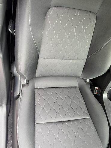Toyota: Toyota Corolla: 2023 г., 1.8 л, Вариатор, Гибрид, Седан — 4