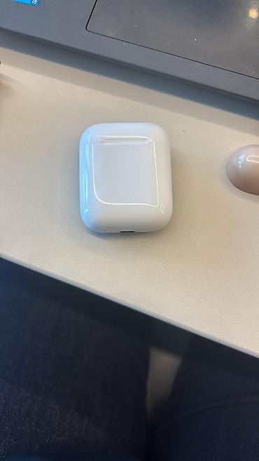 apple airpod: İşlənmiş Simsiz (Bluetooth) Qulaqcıqlar, Apple, rəng - Ağ — 2