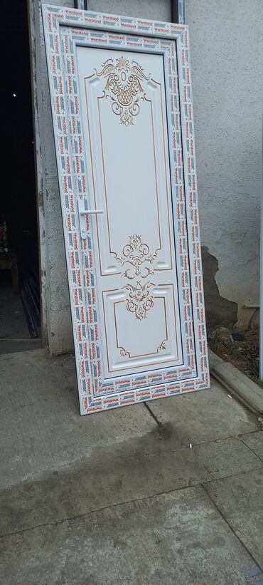 Plastik qapılar: Yeni Plastik qapı Zamok və çərçivə ilə, Zəmanətli, Pulsuz quraşdırma, Pulsuz çatdırılma, Rayonlara çatdırılma, Ödənişli çatdırılma — 7