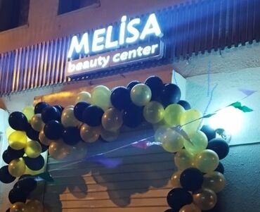 Konteynerlər: Salon üçün reklam satılır. 700 azn Alinib Eni 1.50 hundurlu 60