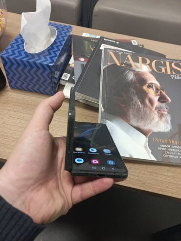 Samsung: Samsung Z, rəng - Qara, İki sim kartlı, Barmaq izi, Face ID — 8