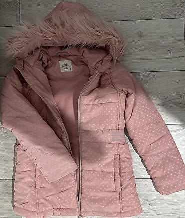 Верхняя одежда: 1 куртка на 2 года-500 сом 2 комбинезон на 6 месяцев-500 сом 3 — 8