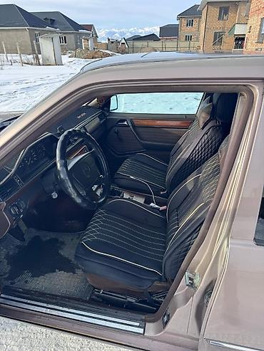 Mercedes-Benz: Mercedes-Benz W124: 1993 г., 2 л, Механика, Бензин, Седан — 7