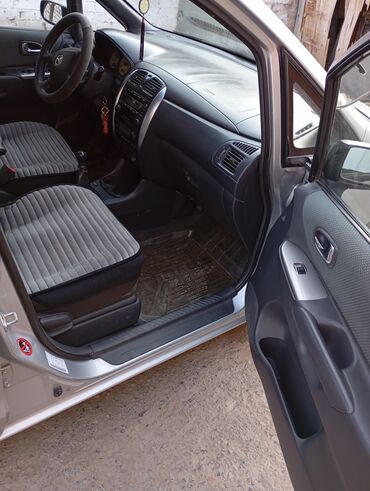 Mazda: Mazda PREMACY: 2002 г., Механика, Минивэн — 5