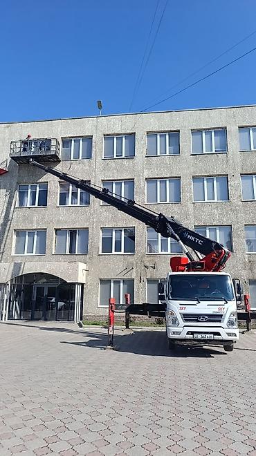Услуги автовышки: Профессиональные услуги автовышки высотой до 30 метров и общим грузом — 8
