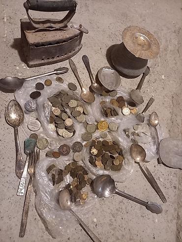 antika şamdanlar: Kolleksiya üçün qarışıq antik əşyalar və numizmatika dəsti Tərkib: - — 1