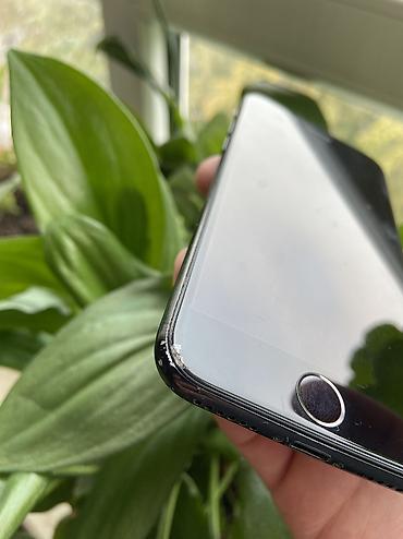 Apple iPhone: IPhone SE 2020, Б/у, 64 ГБ, Черный, 88 % — 9