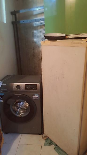 1 otaqli bina evi: Kirayə üçün kiçik 1 otaqlı yaşayış sahəsi - Plan: 1 otaq + kiçik — 1