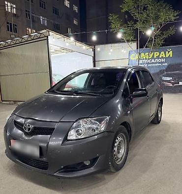 golf 4: Toyota Auris: 2008 г., 1.4 л, Механика, Дизель, Хэтчбэк — 2