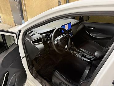 Toyota: Toyota Corolla: 2022 г., 1.8 л, Автомат, Гибрид, Седан — 5