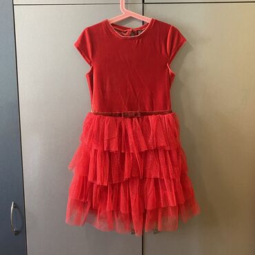 svečane maxi haljine: Prelepa Little Kids haljina za devojcice Obucena par puta,u super