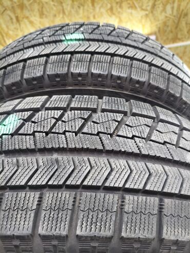 триды полик: Шины 215 / 60 / R 16, Зима, Б/у, Пара, Легковые, Япония, Bridgestone