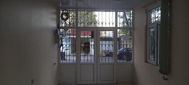 kiralık: Kiralık iş/kommersiya sahəsi – küçəyə çıxışı olan açıq plan otaq - — 3
