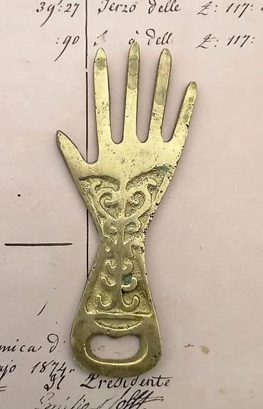 Ostali antikviteti: Teški, masivni dizajnerski otvarači za flaše. Cene su odredjene — 7