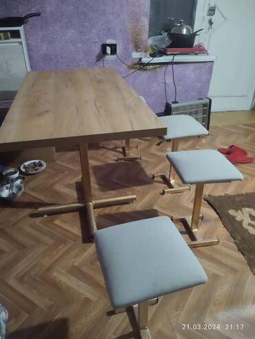 столы с стульями для кафе: Комплект стол и стулья Б/у